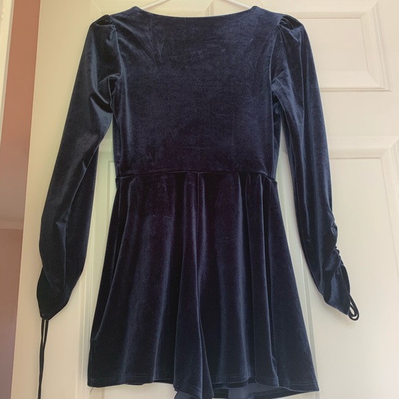 Urban outfitters velvet romper - Picture 2 of 3